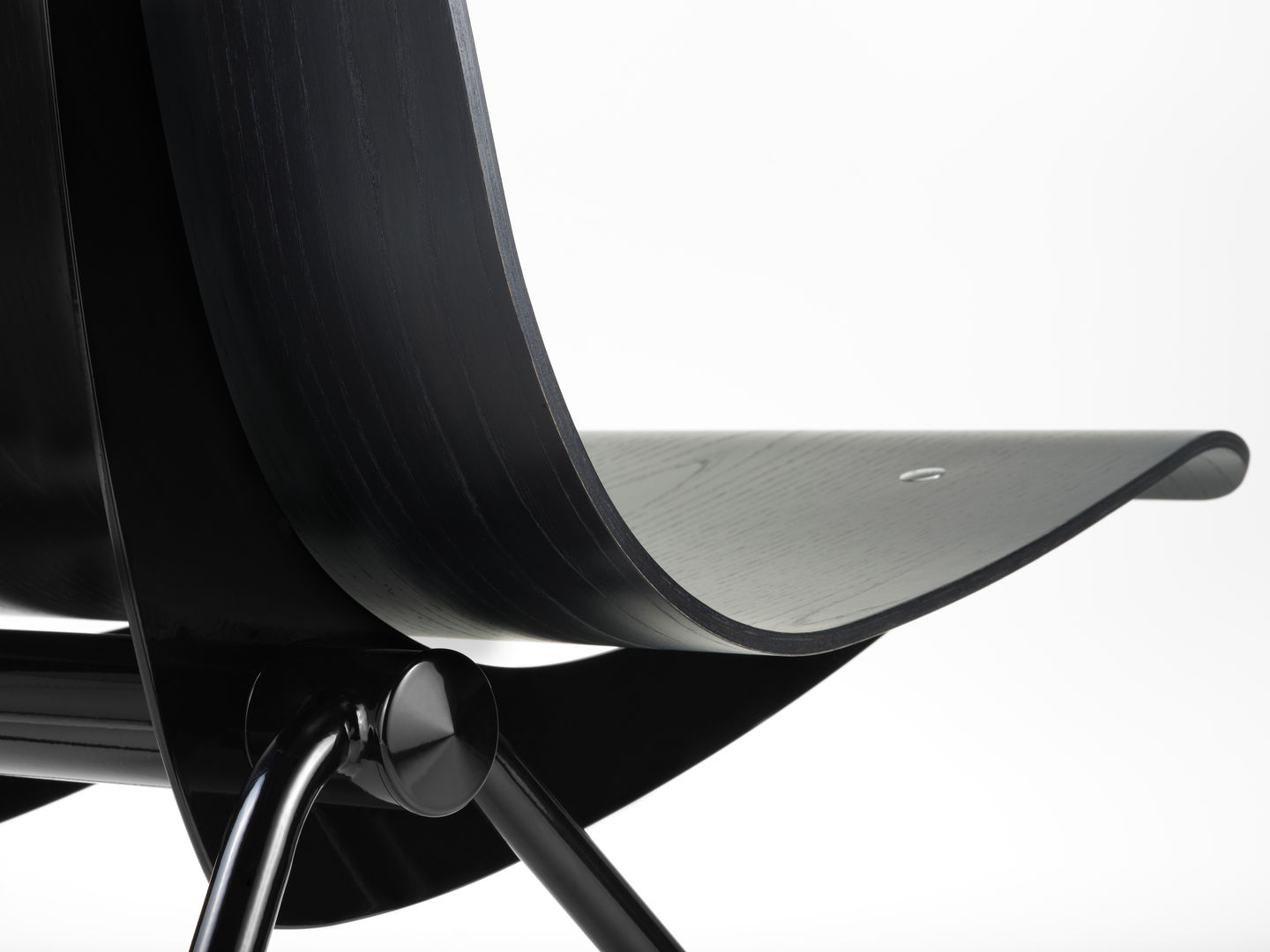 Antony Stuhl LIMITED EDITION 2026 Vitra