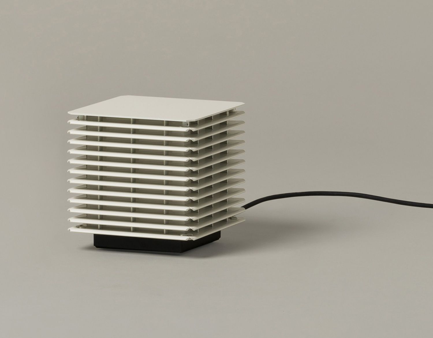 Shiro 17 Interior Table lamp Tischleuchte Santa & Cole