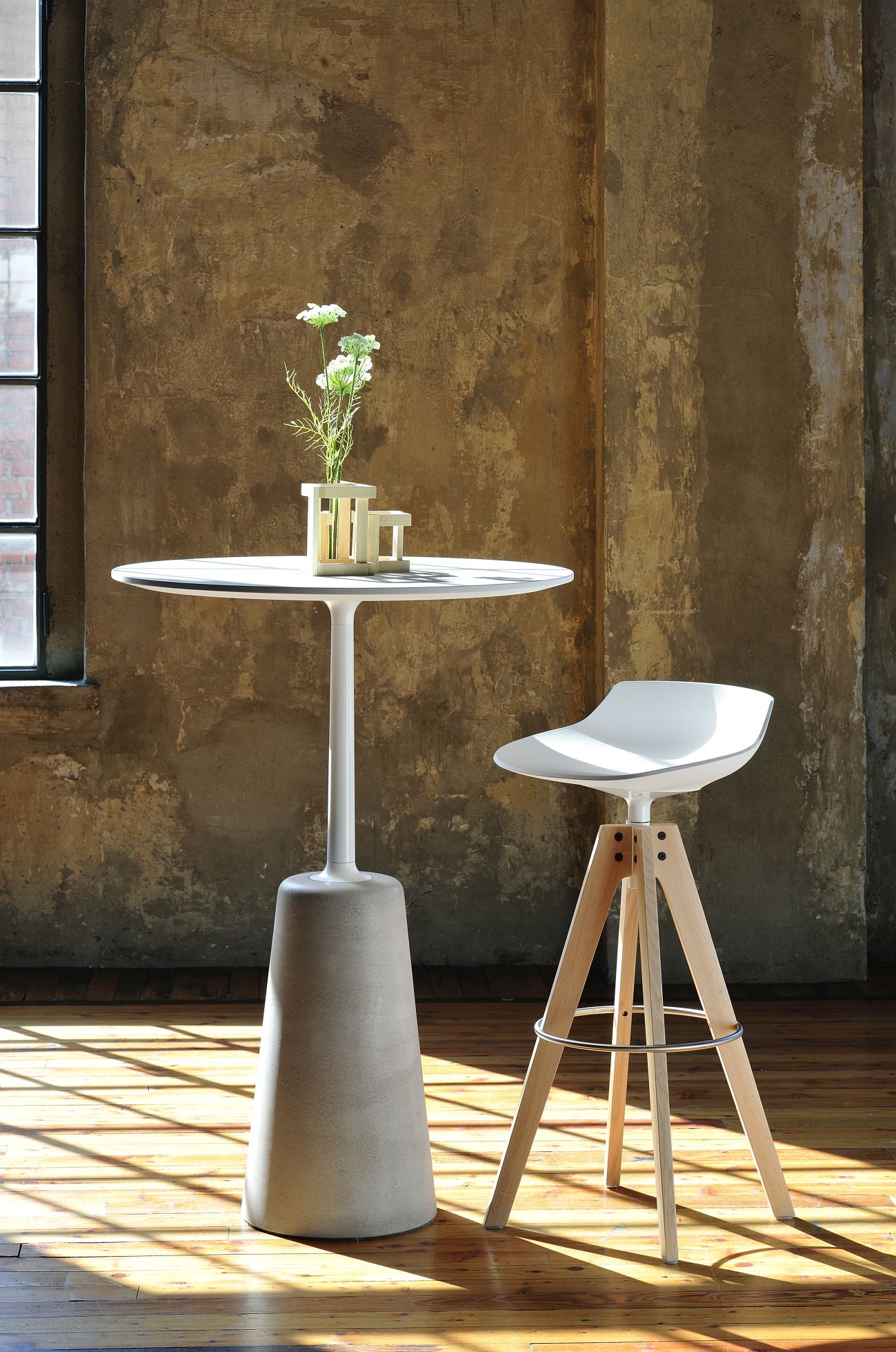 Rock Table Stehtisch Beton MDF Italia