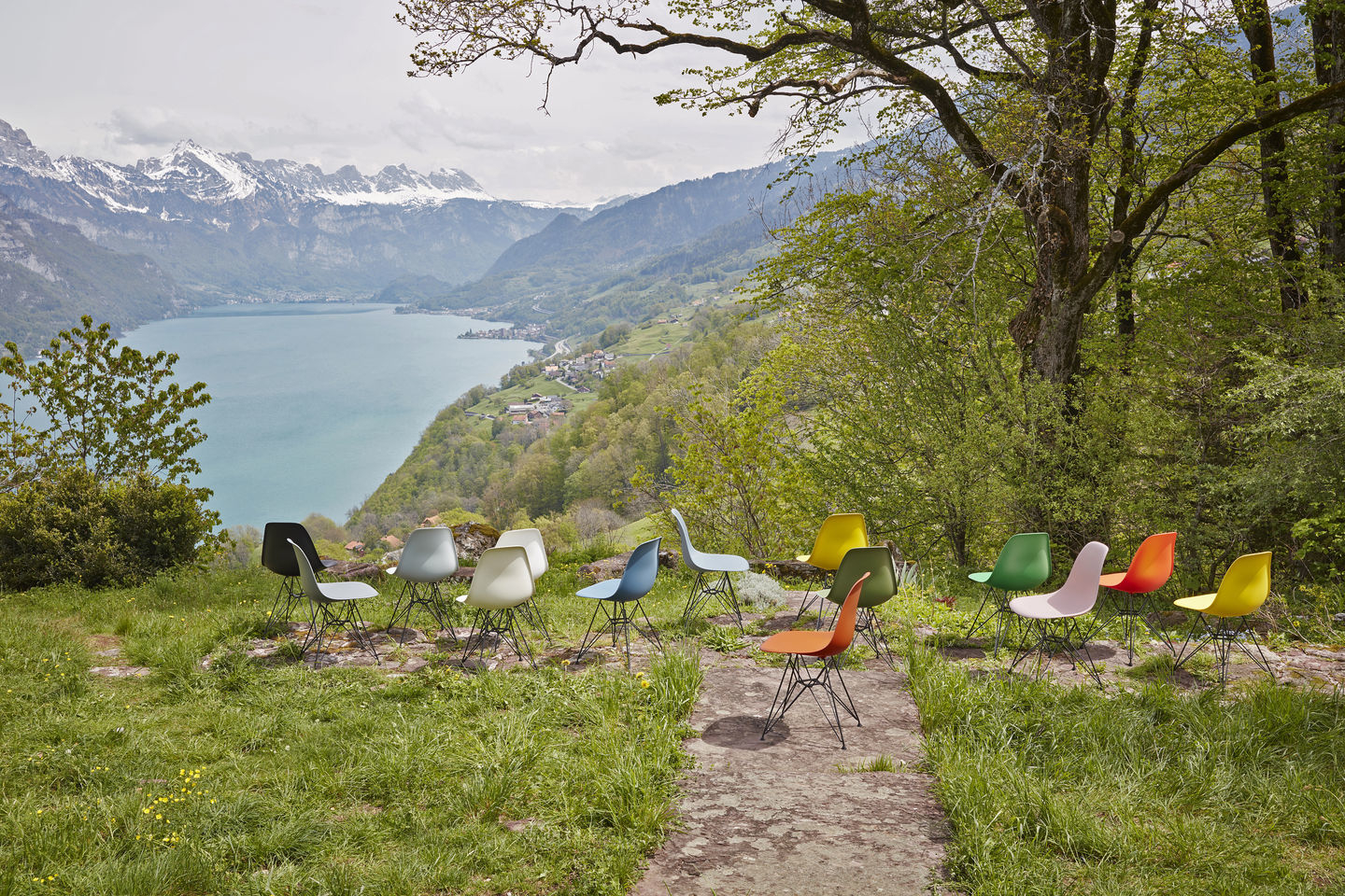 Eames Plastic Arm Chair DAR Stuhl Vitra Verchromt - Grün