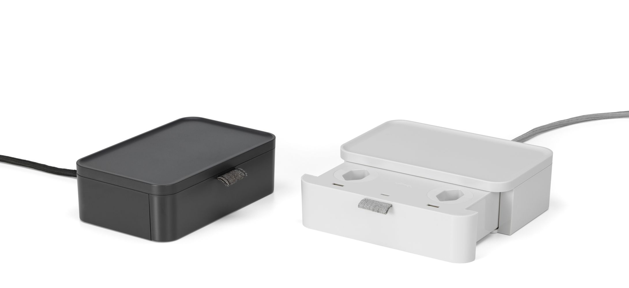 Ampi Wireless Charger und Mehrfachsteckdose Vitra
