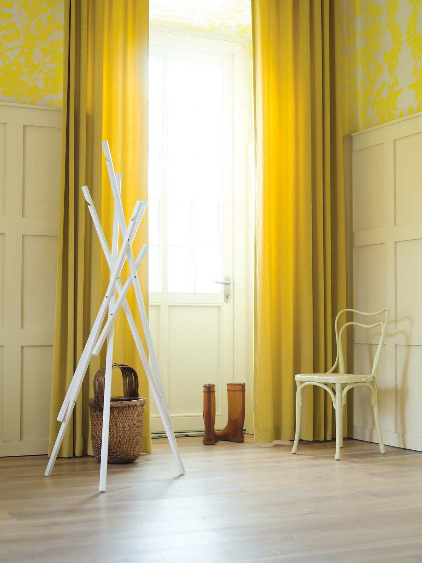 Sticks Garderobenständer ESCHE NACHTBLAU Schönbuch EINZELSTÜCK