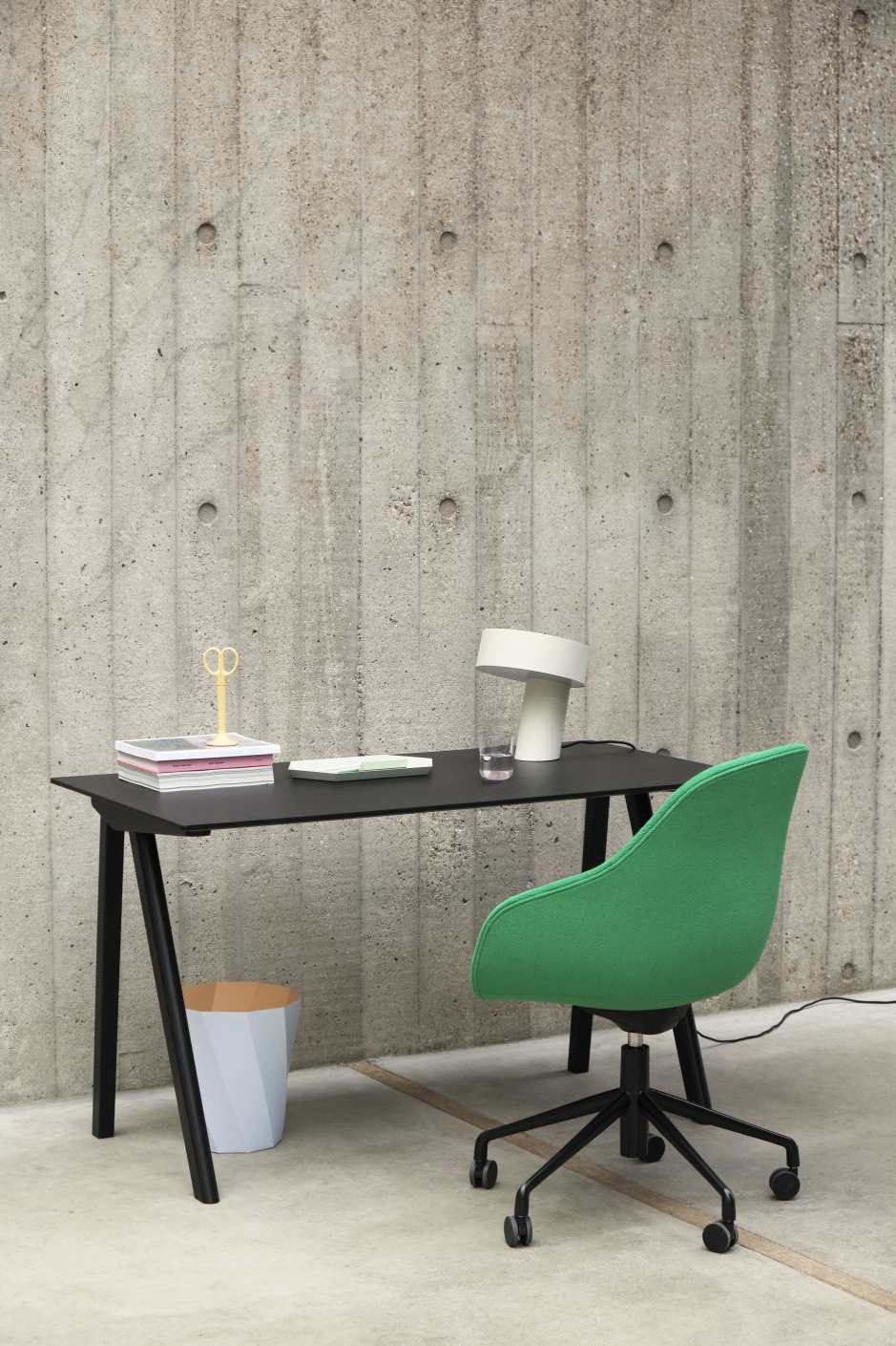 Slant Table lamp Tischleuchte Hay