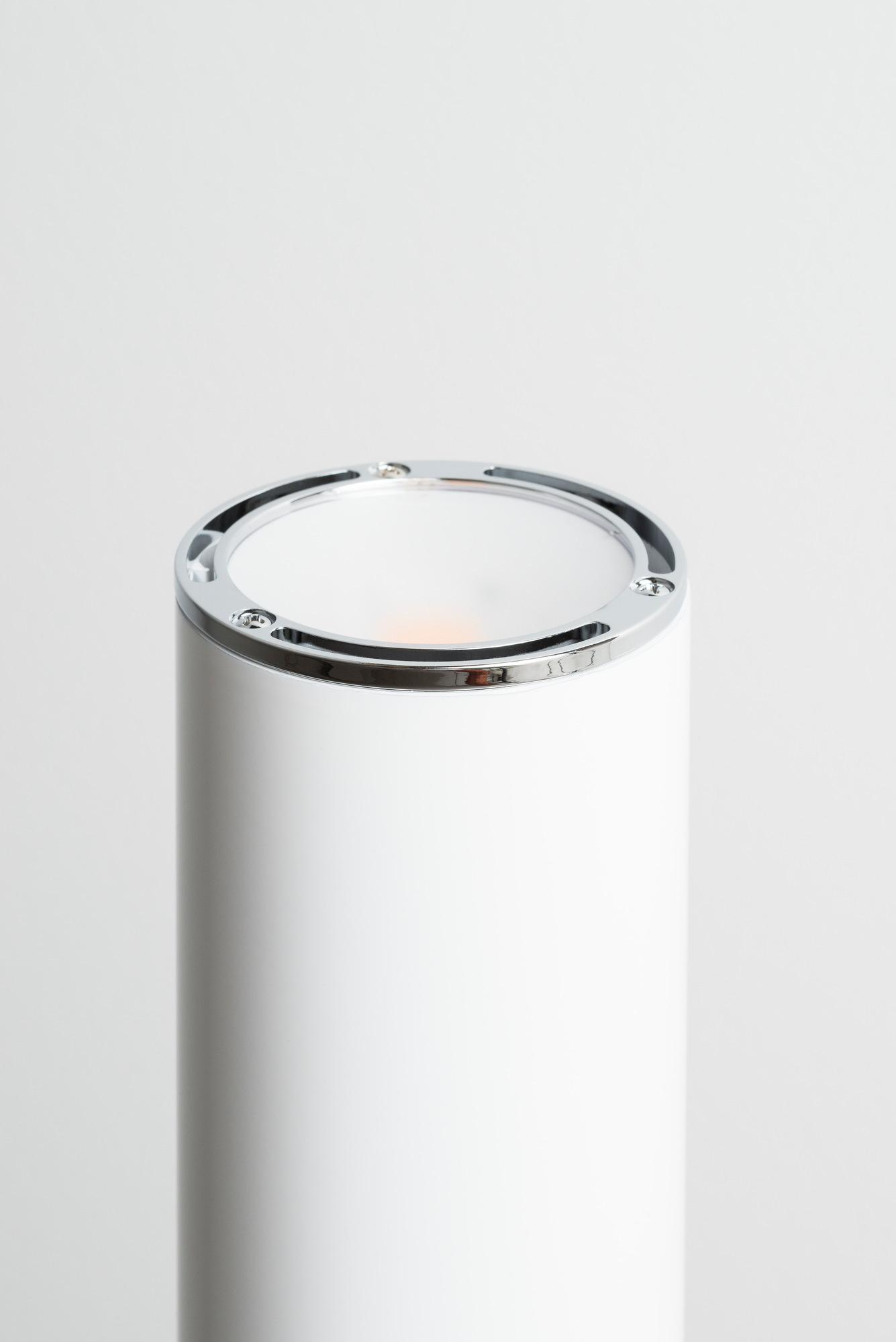Ilio LED Stehleuchte Weiß glänzend Artemide
