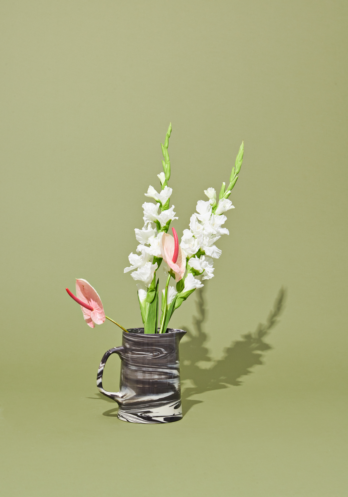 Marbled Jug Karaffe schwarz Hay