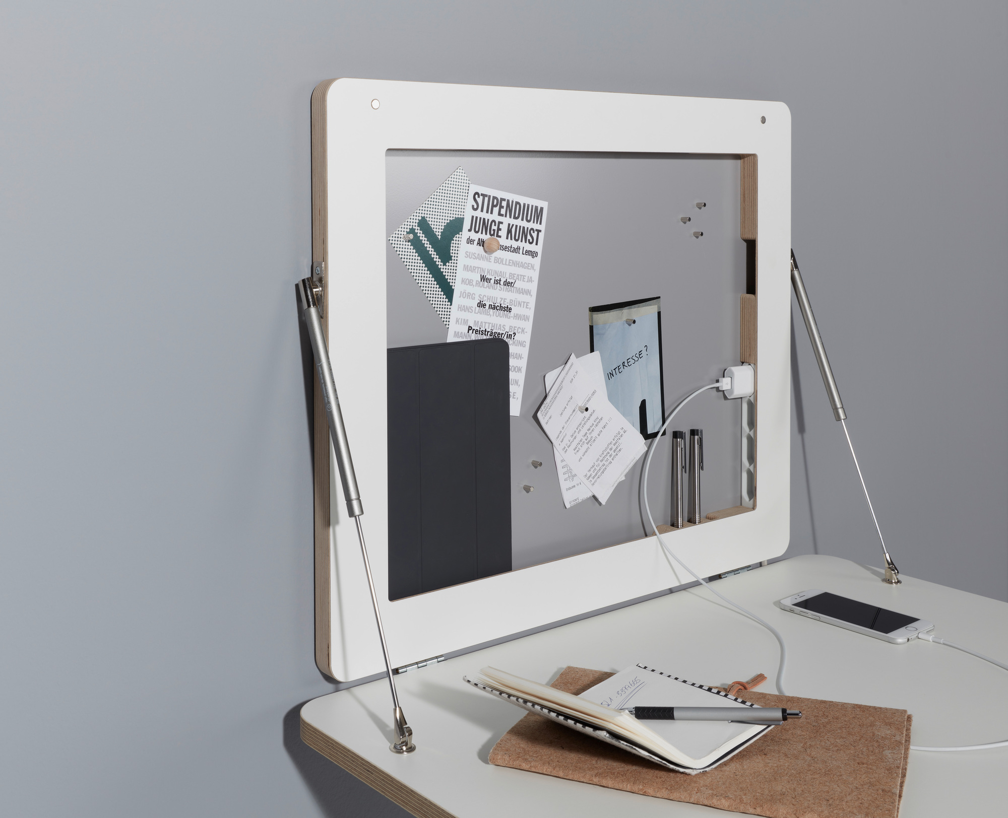 Flatframe Wandsekretär Müller Möbelwerkstätten