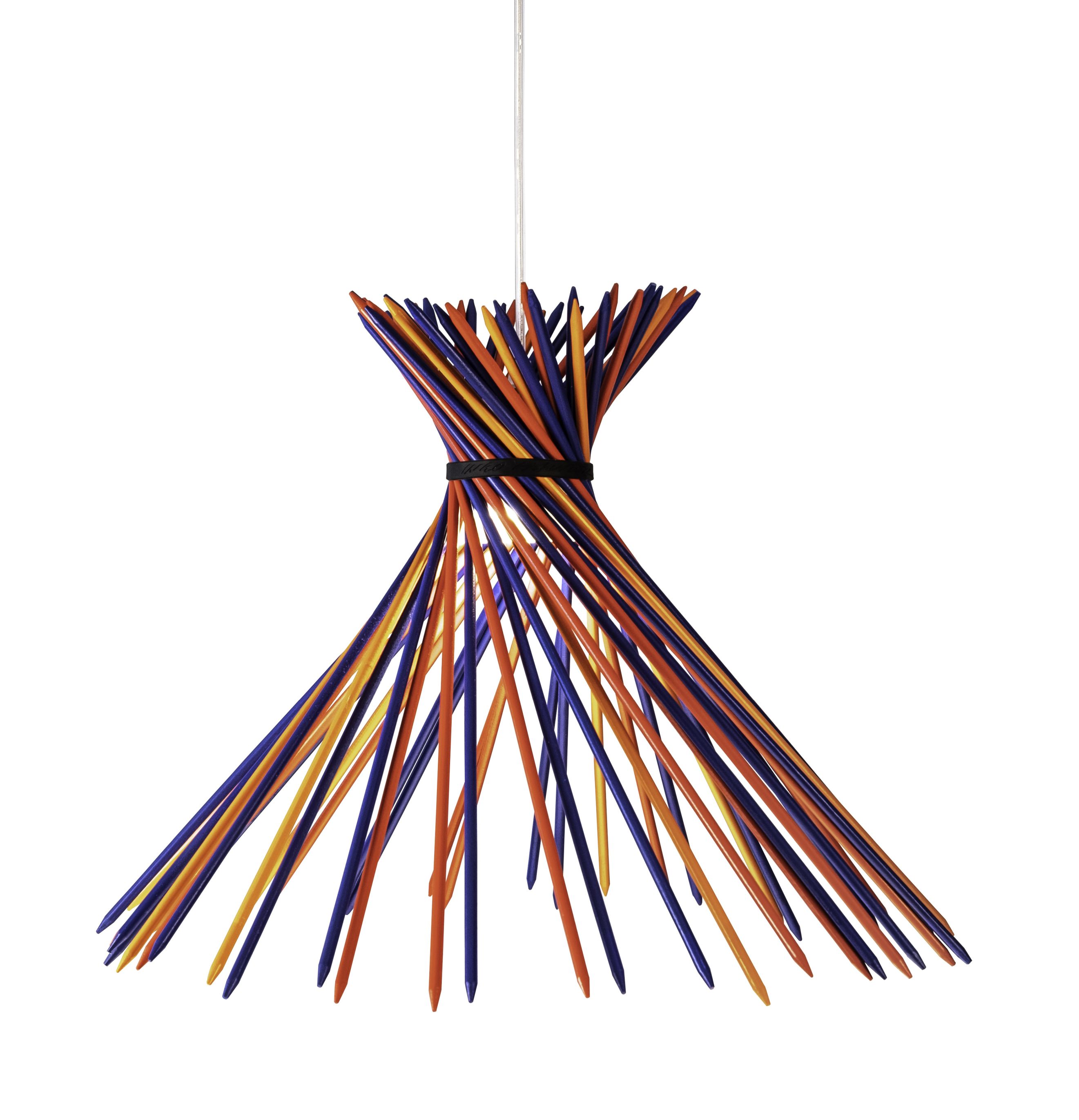 Pic-A-Stic Pendelleuchte von Ingo Maurer, blaue, rote und orangefarbene Stäbe, moderne Hängelampe.