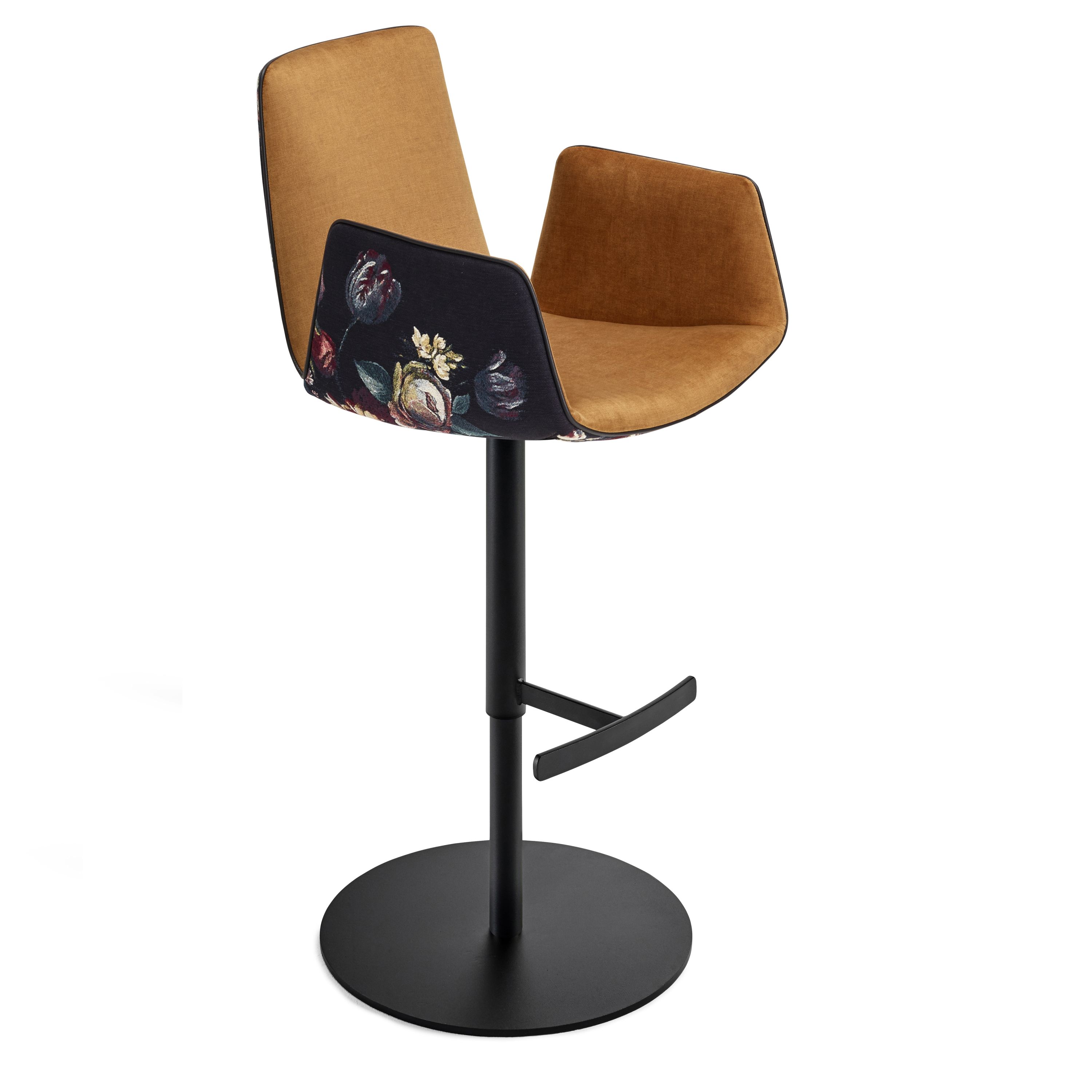 Amelie Bar Armchair hohe Armlehnen Freifrau Manufaktur