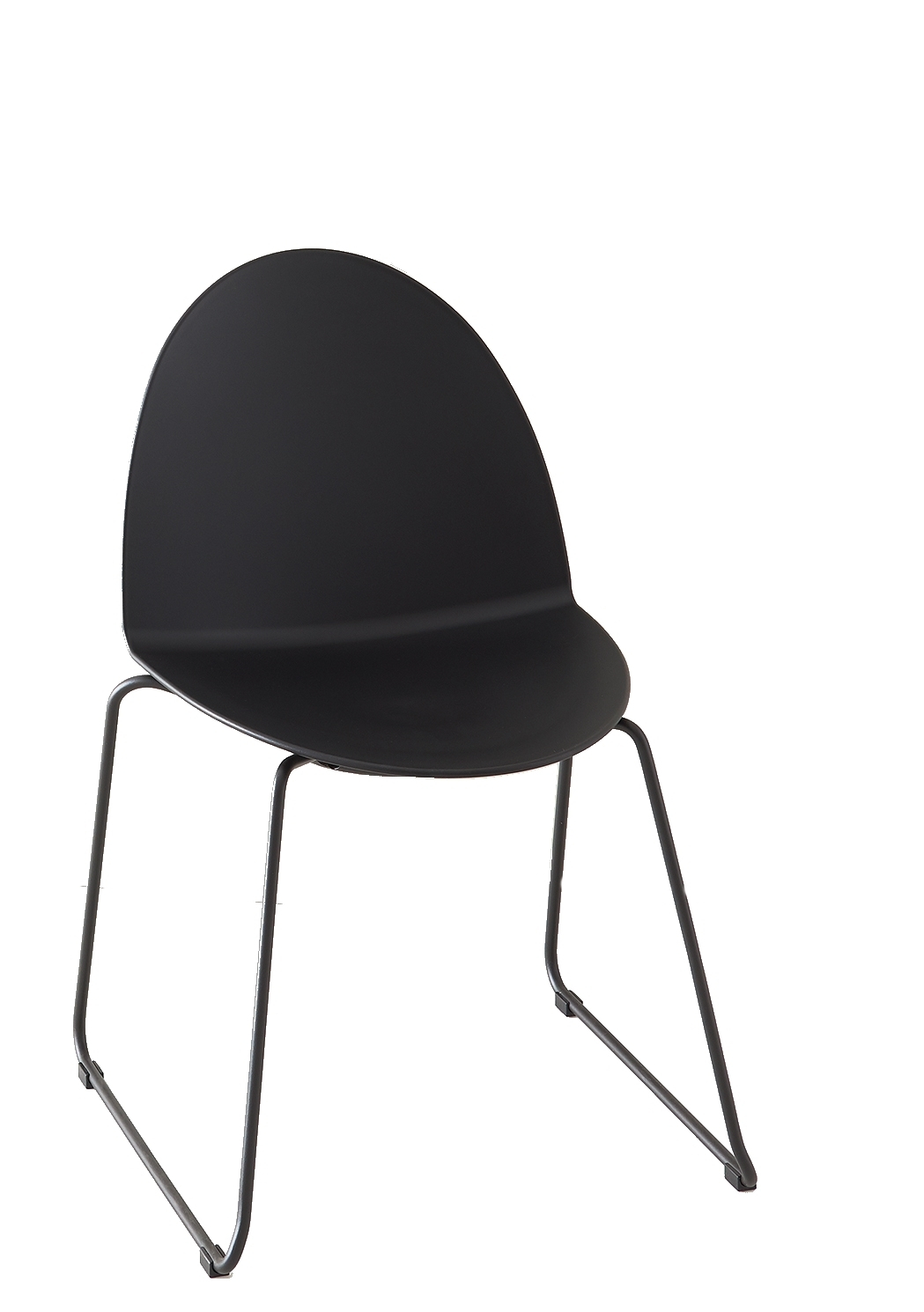 Schwarzer Camel Stuhl mit Kufengestell von Segis. Moderner Designstuhl für Büro und Wohnbereich.