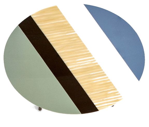 Detailansicht: Blauer Fishbone Tisch von Moroso, modernes Design, Tischplatte mit verschiedenen Farben.