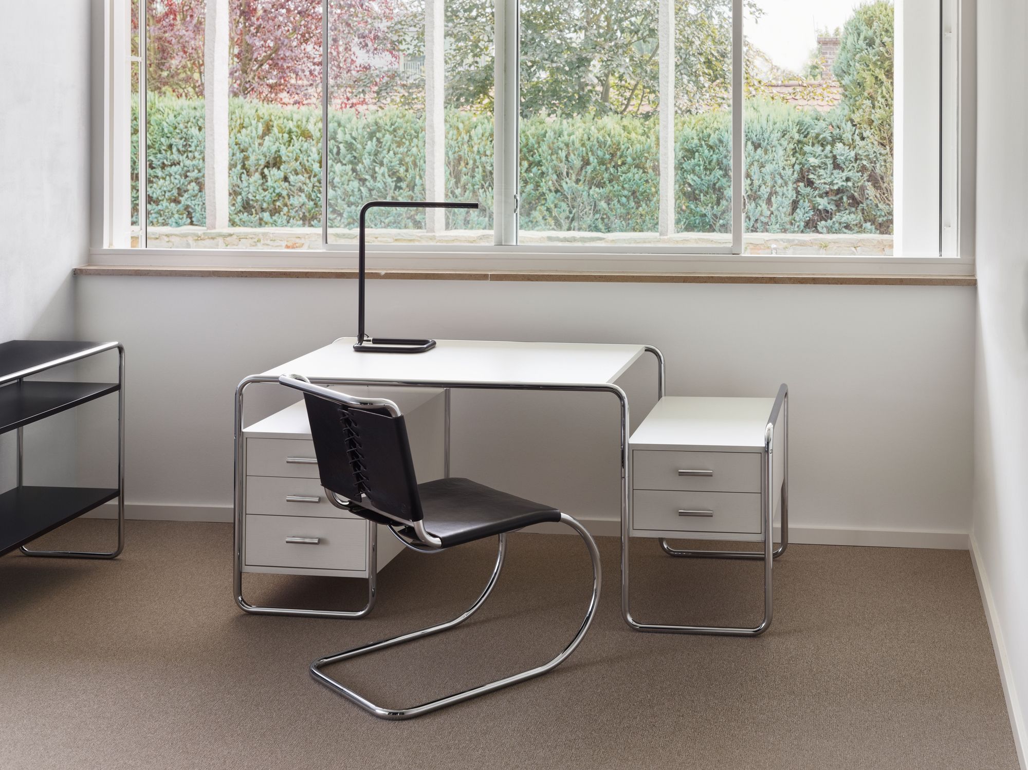 S 285 Stahlrohr Schreibtisch Thonet
