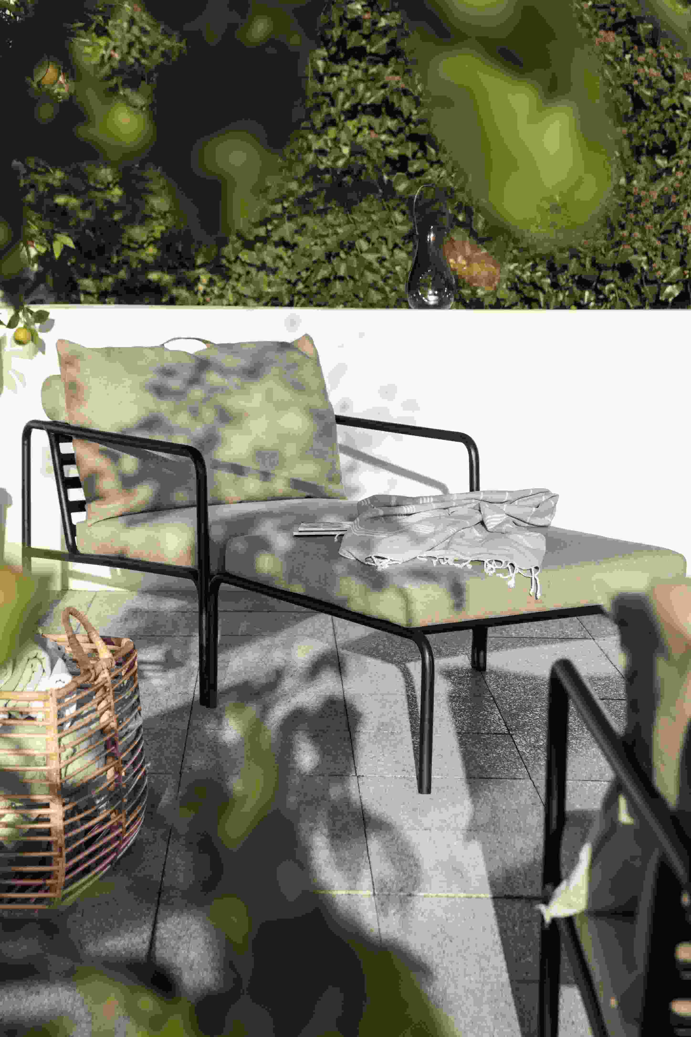 Avon Ottoman Outdoor Houe