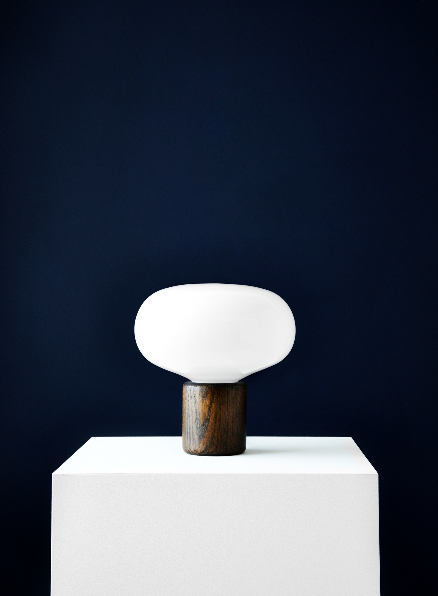 Karl-Johan Table lamp Tischleuchte New Works eiche/opal glas
