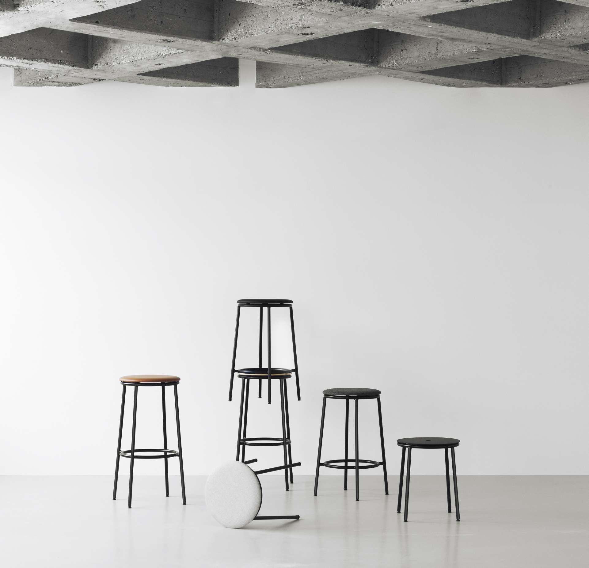 Circa Barstool H 65 cm Barhocker Normann Copenhagen