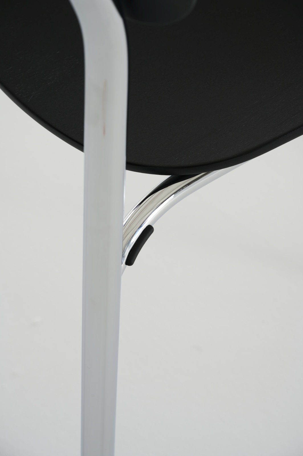 S 243 / S243 Stahlrohr Stuhl OLIVGRÜN Thonet EINZELSTÜCK