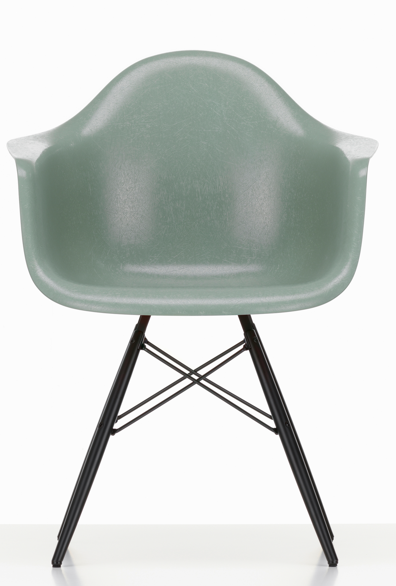 Eames Fiberglass Arm Chair DAW Stuhl Vitra