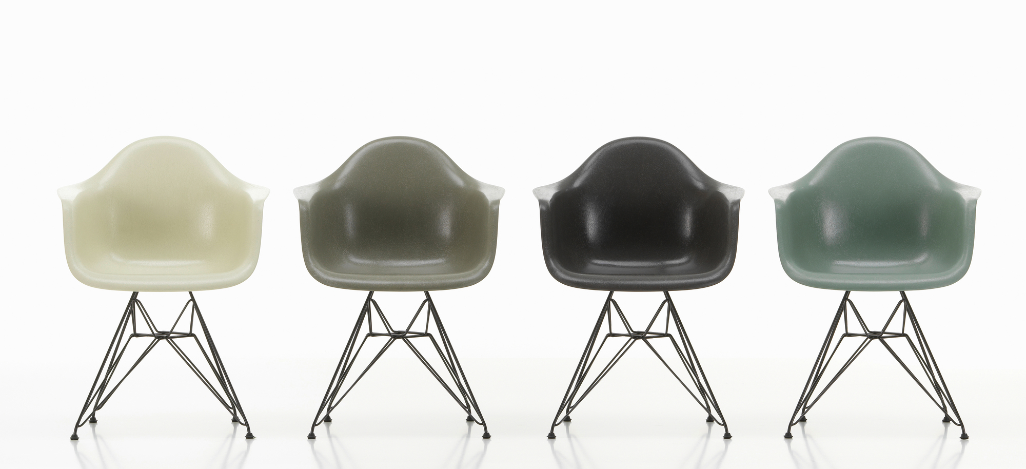 Eames Fiberglass Arm Chair DAR Stuhl Vitra