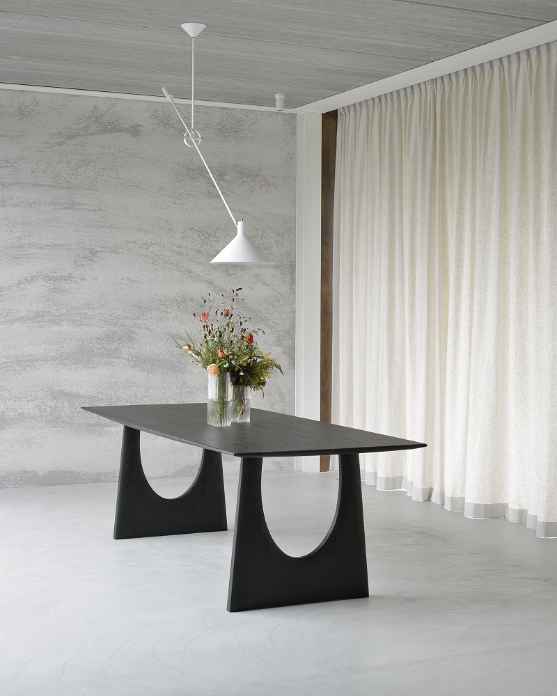 Geometric Dining table Esstisch Eiche schwarz Ethnicraft