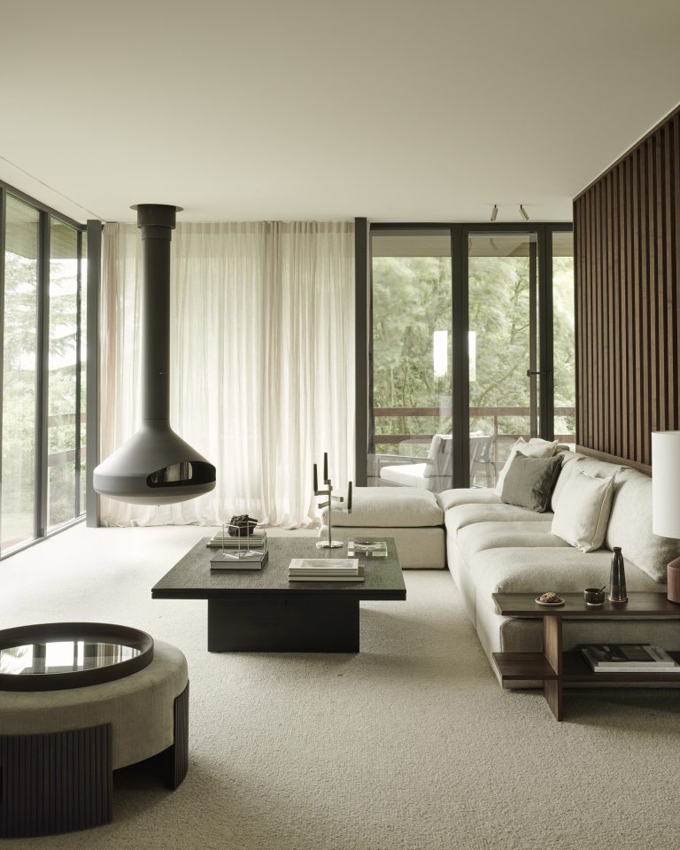 Roller Max Pouf Mahagoni dunkelbrau / Stoff Rice Ethnicraft