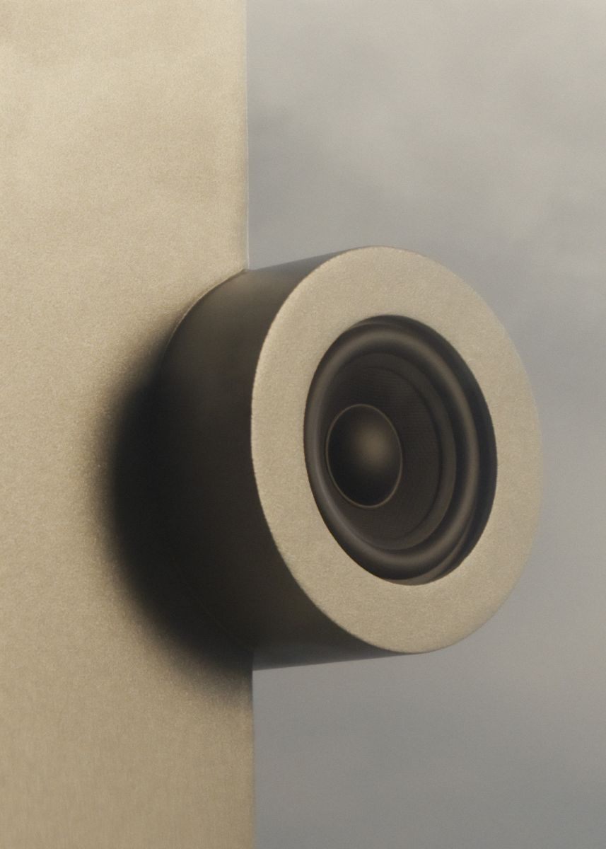 Brutalist Lautsprecher Transparent