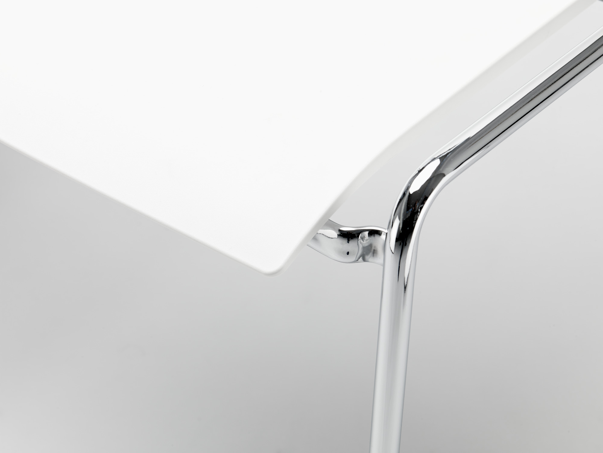 S 260 Stuhl ohne Armlehne Thonet