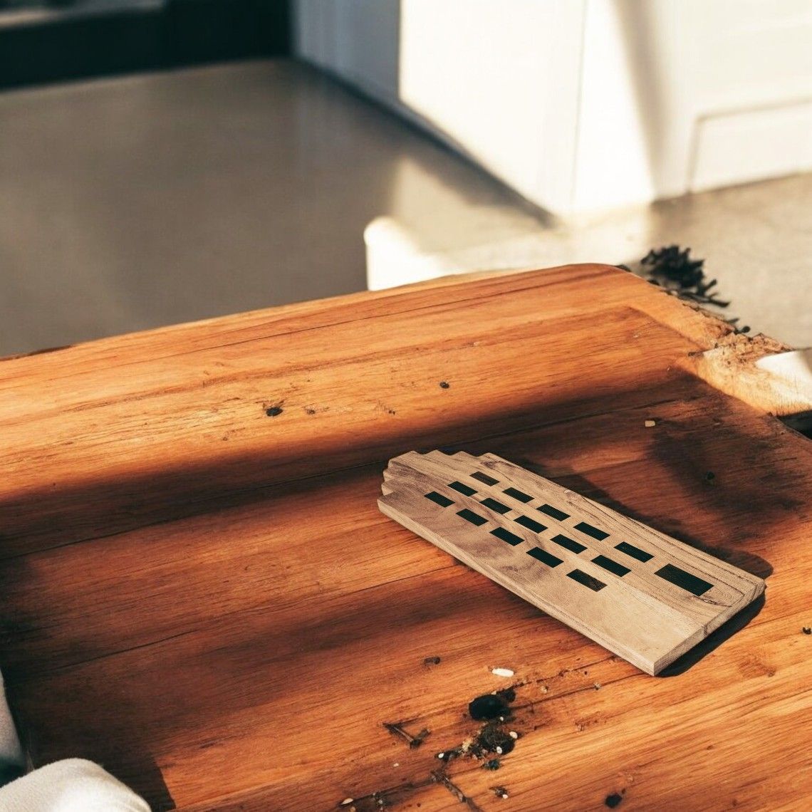 Giebelhaus Schneidebrett Räder 