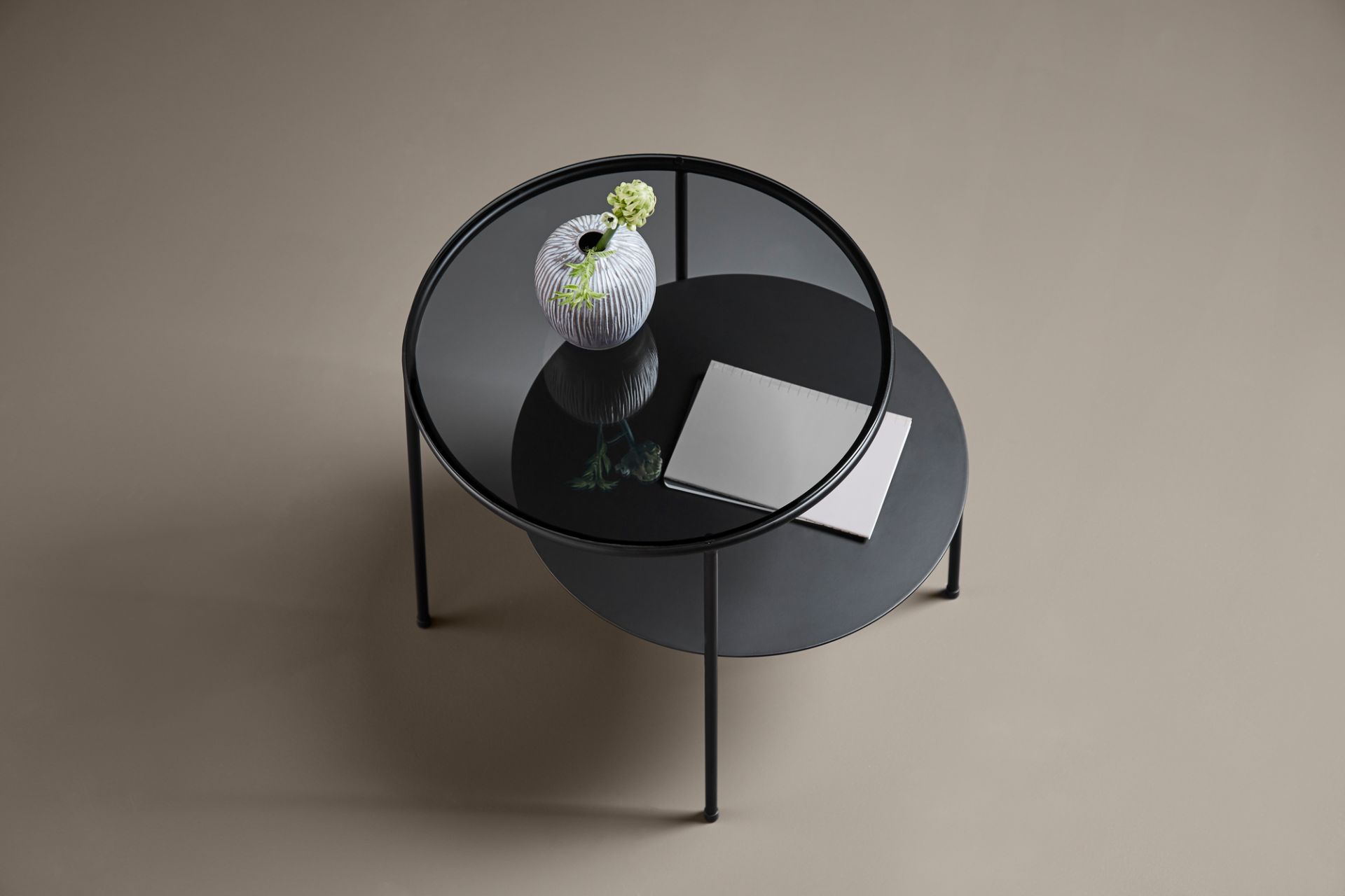 Duo Beistelltisch Schwarz mit Dunklem Rauchglas Woud
