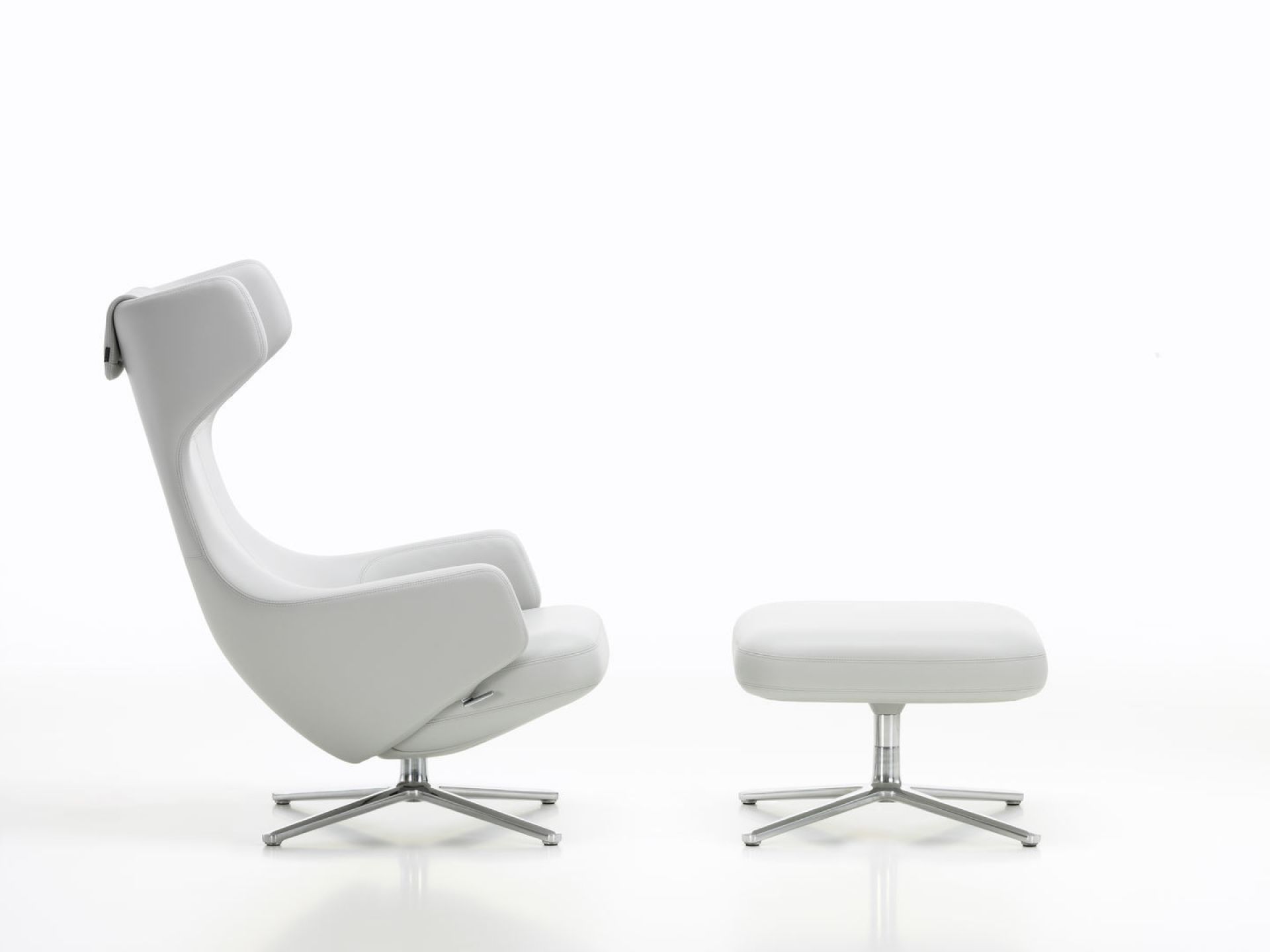 Grand Repos Sessel  + Ottoman Vitra Poliert  Cosy Classic grey