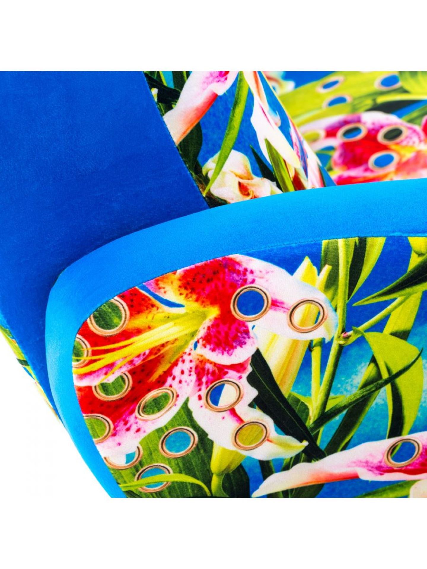 Toiletpaper Sessel Flowers with holes Seletti Toiletpaper Sessel Flowers with holes Seletti