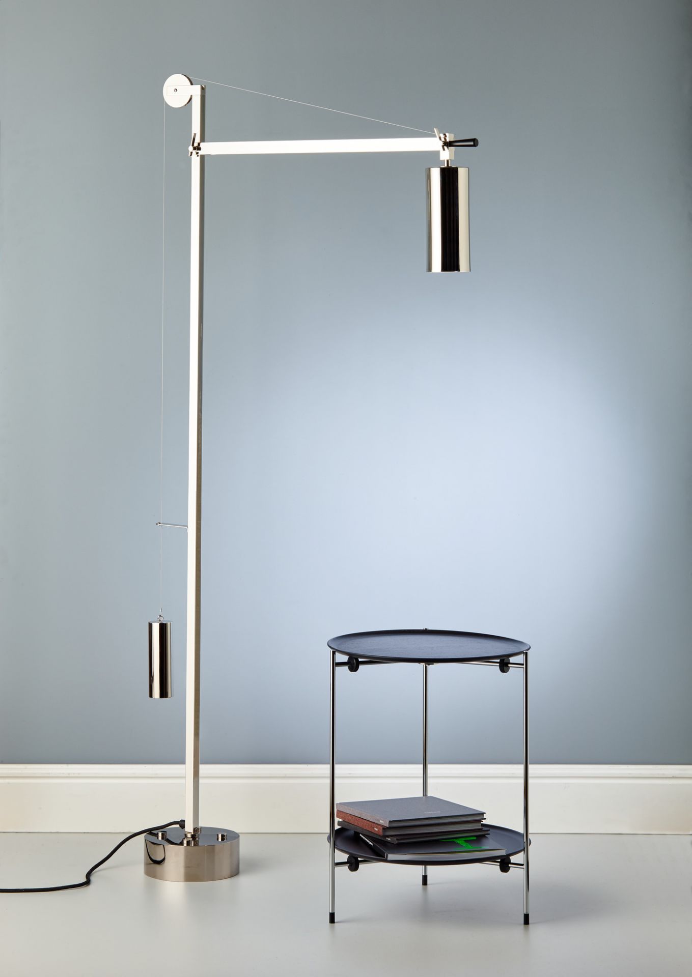 Bauhaus BH 23 Stehleuchte mit Gegengewicht Tecnolumen