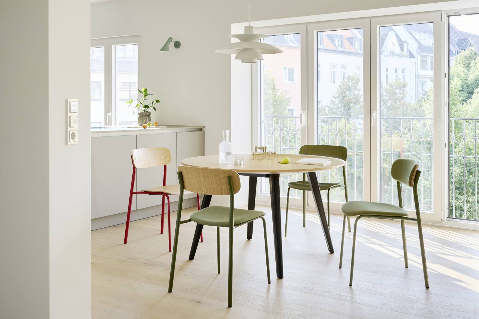 S 243 / S243 Stahlrohr Stuhl OLIVGRÜN Thonet EINZELSTÜCK