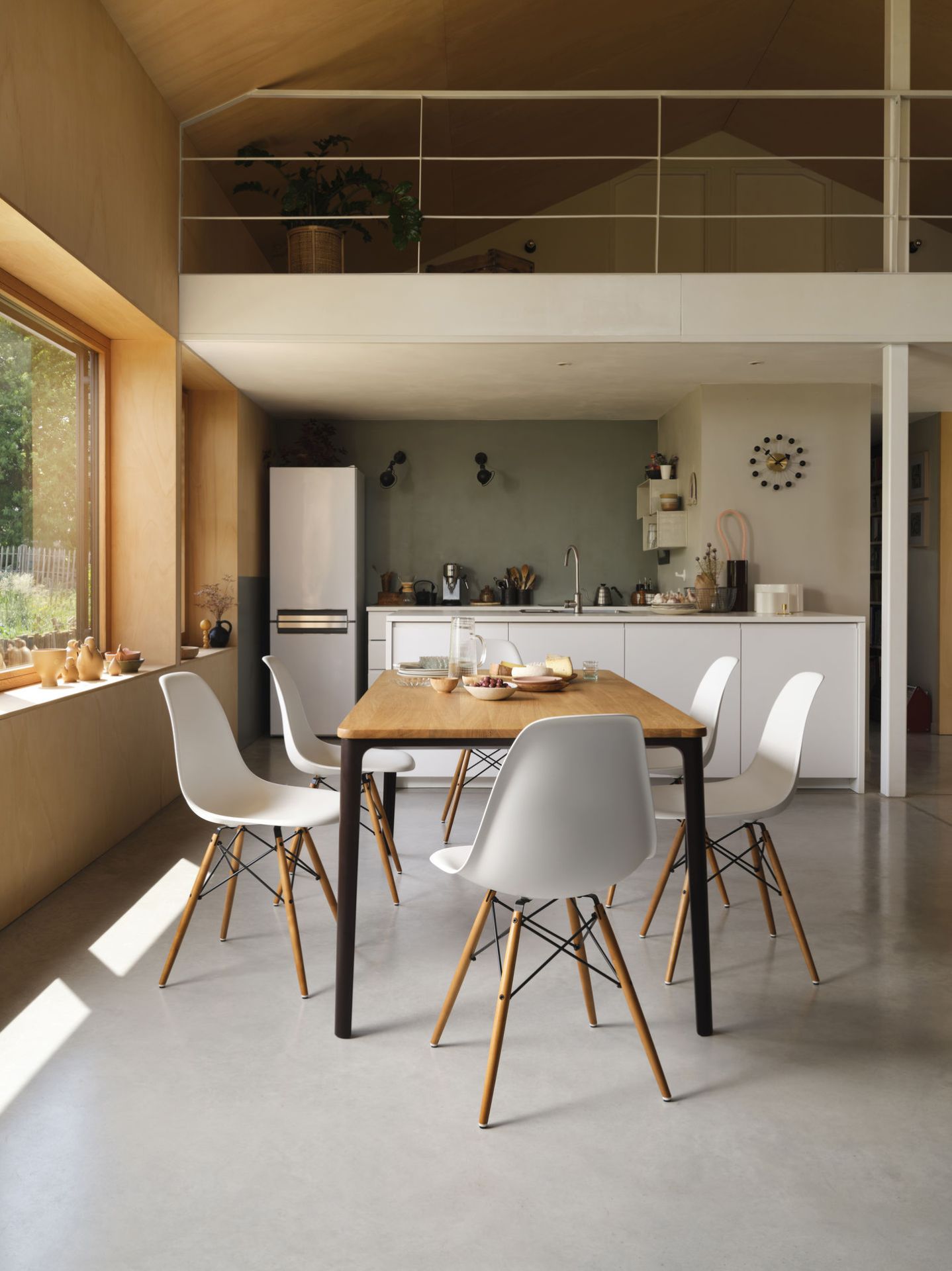 Eames Plastic Side Chair DSW Stuhl Vollpolster Vitra