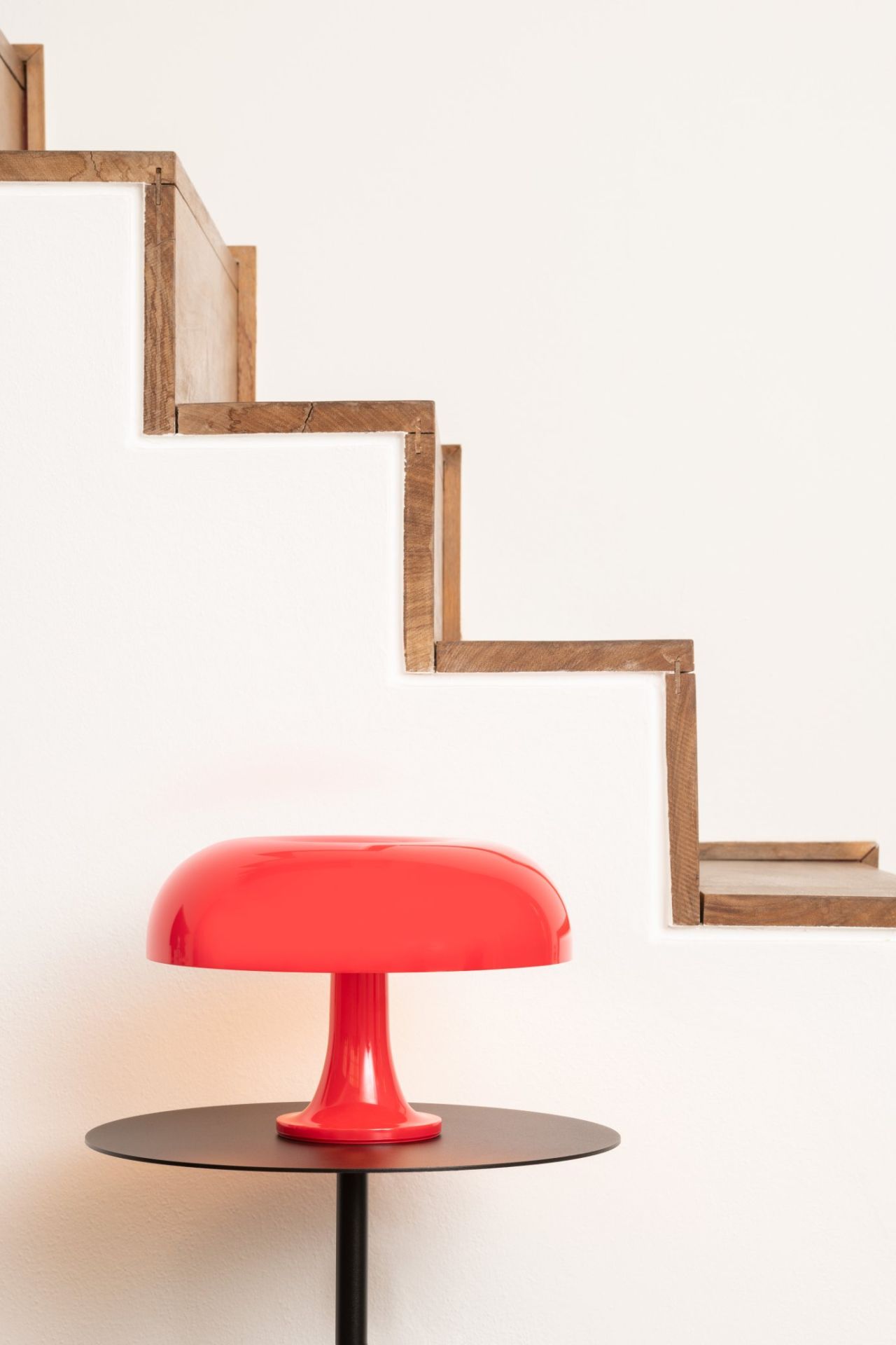 Nessino Tischleuchte Artemide Rot