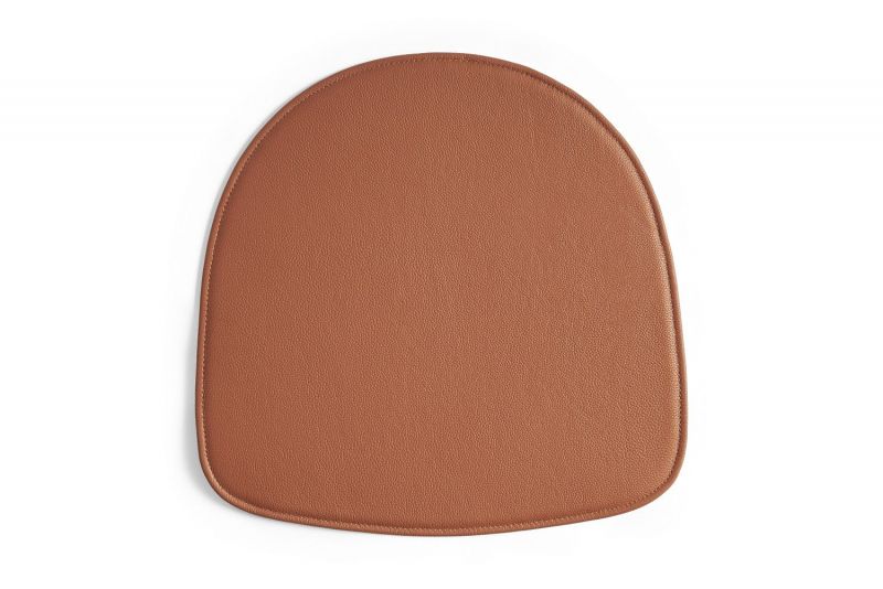 Seat Pad Sitzkissen für About A Chair AAC Stuhl mit Armlehnen Hay Leder Scozia Cognac