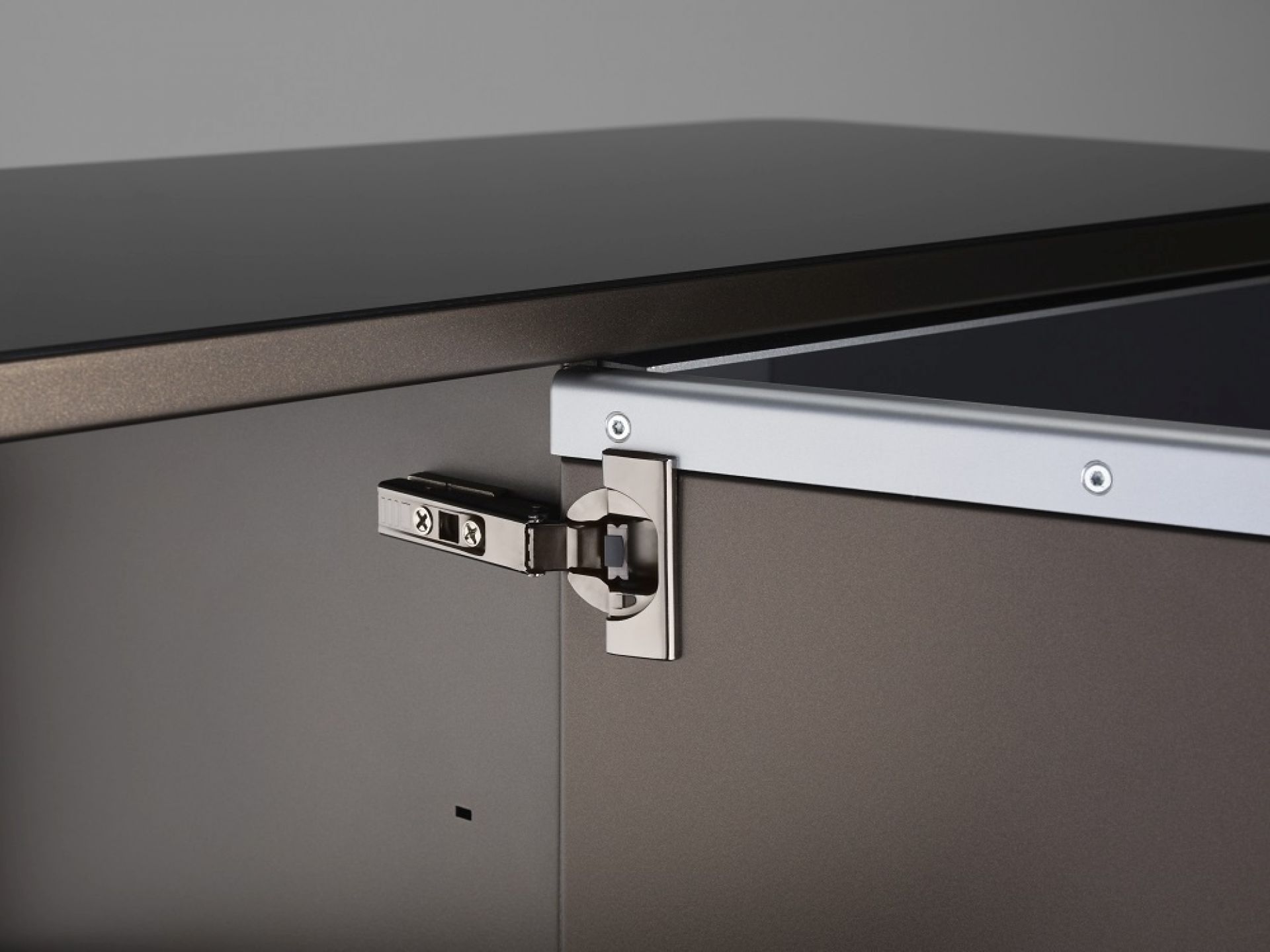 New Classic Line S50 Sideboard Dunkelbronze Müller Möbelfabrikation 