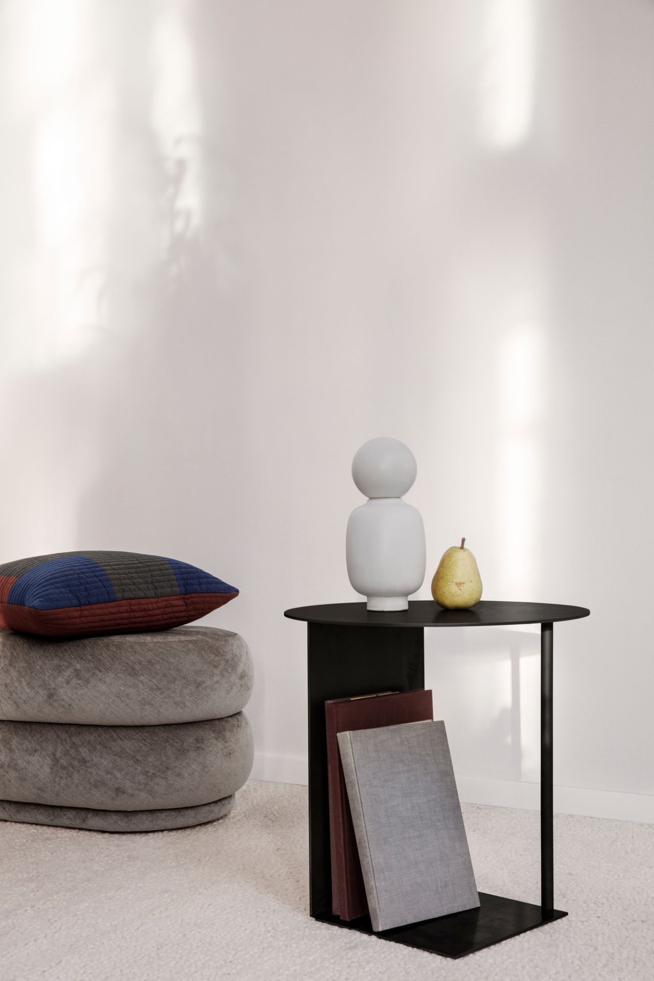 Pouf Oval Faded Velvet Hocker Mittel Ferm Living Forest