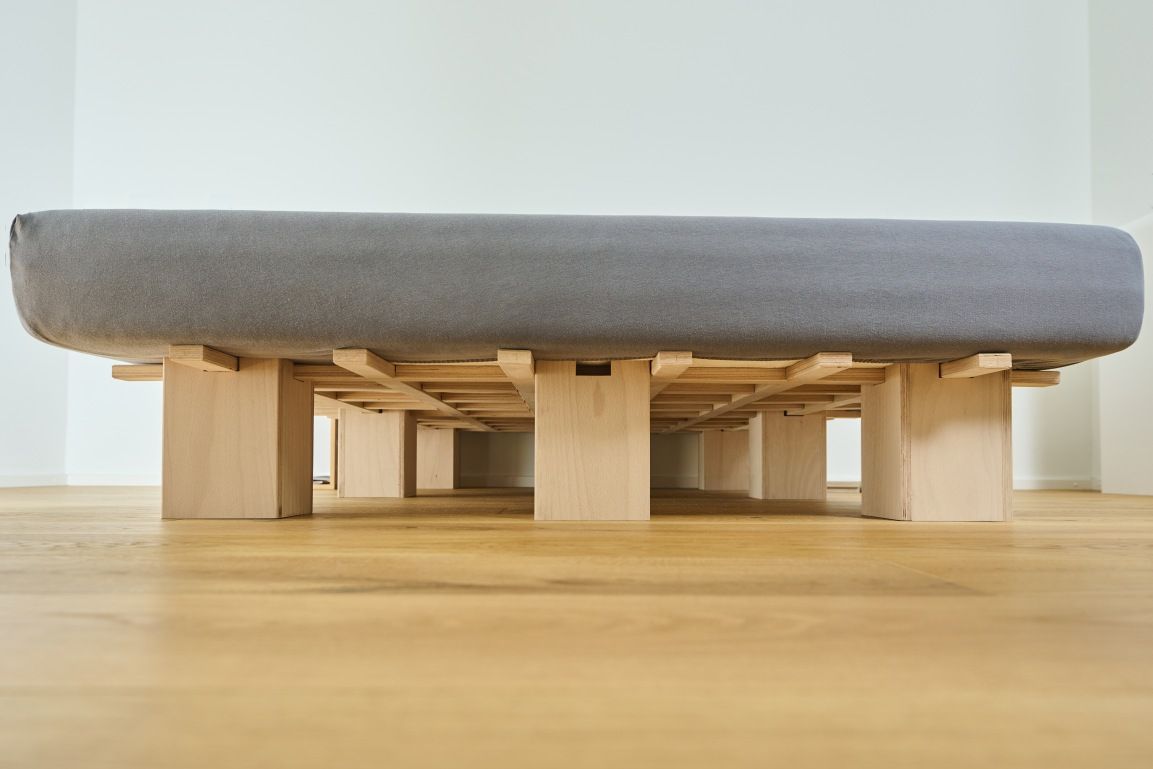 System Bett Tojo mit Cube Nachttisch geschenkt!