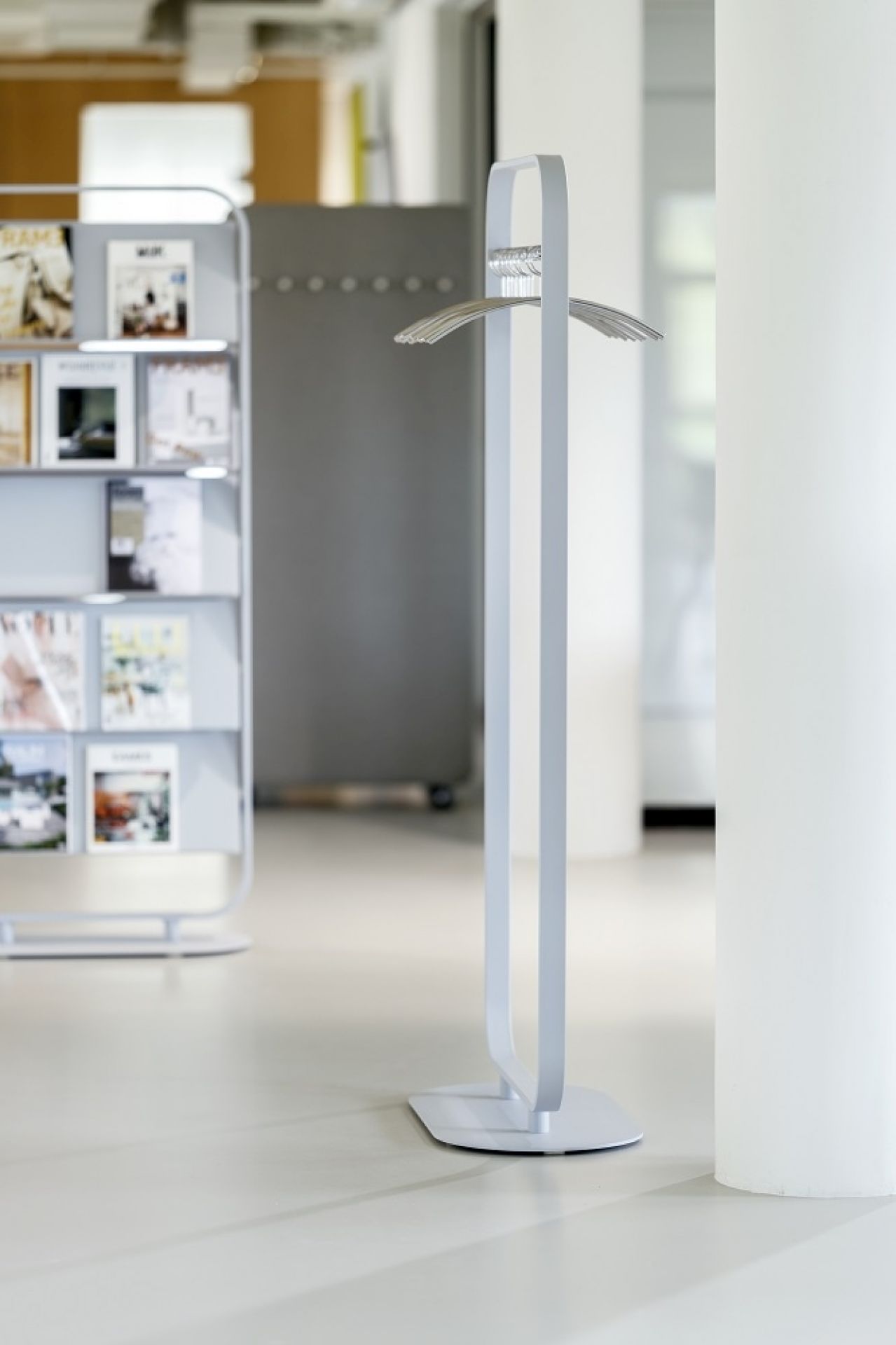 Focus Prospekthalter / Prospektablage Cascando