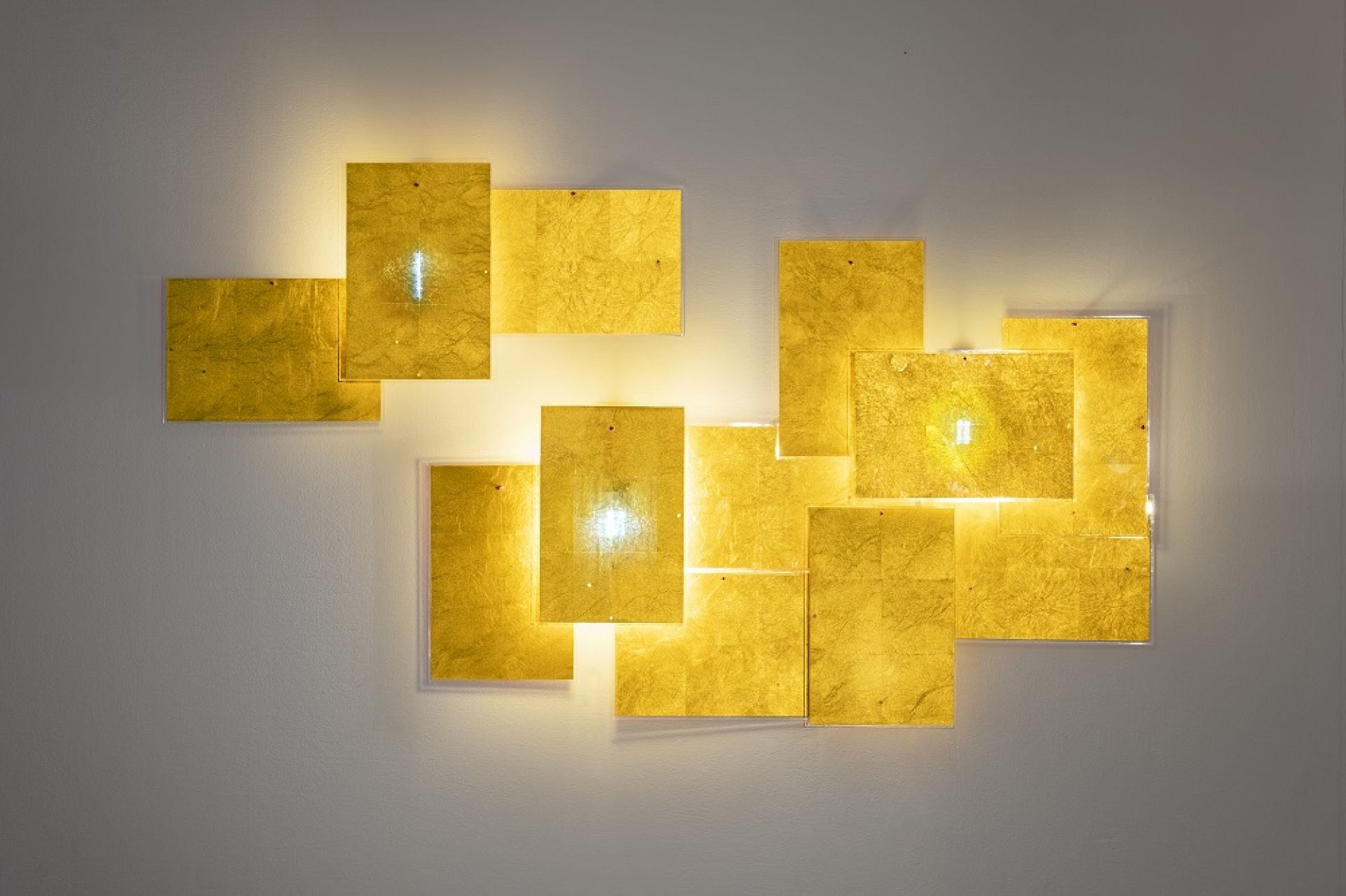 24 Karat Blau Flat Wandleuchte Ingo Maurer 