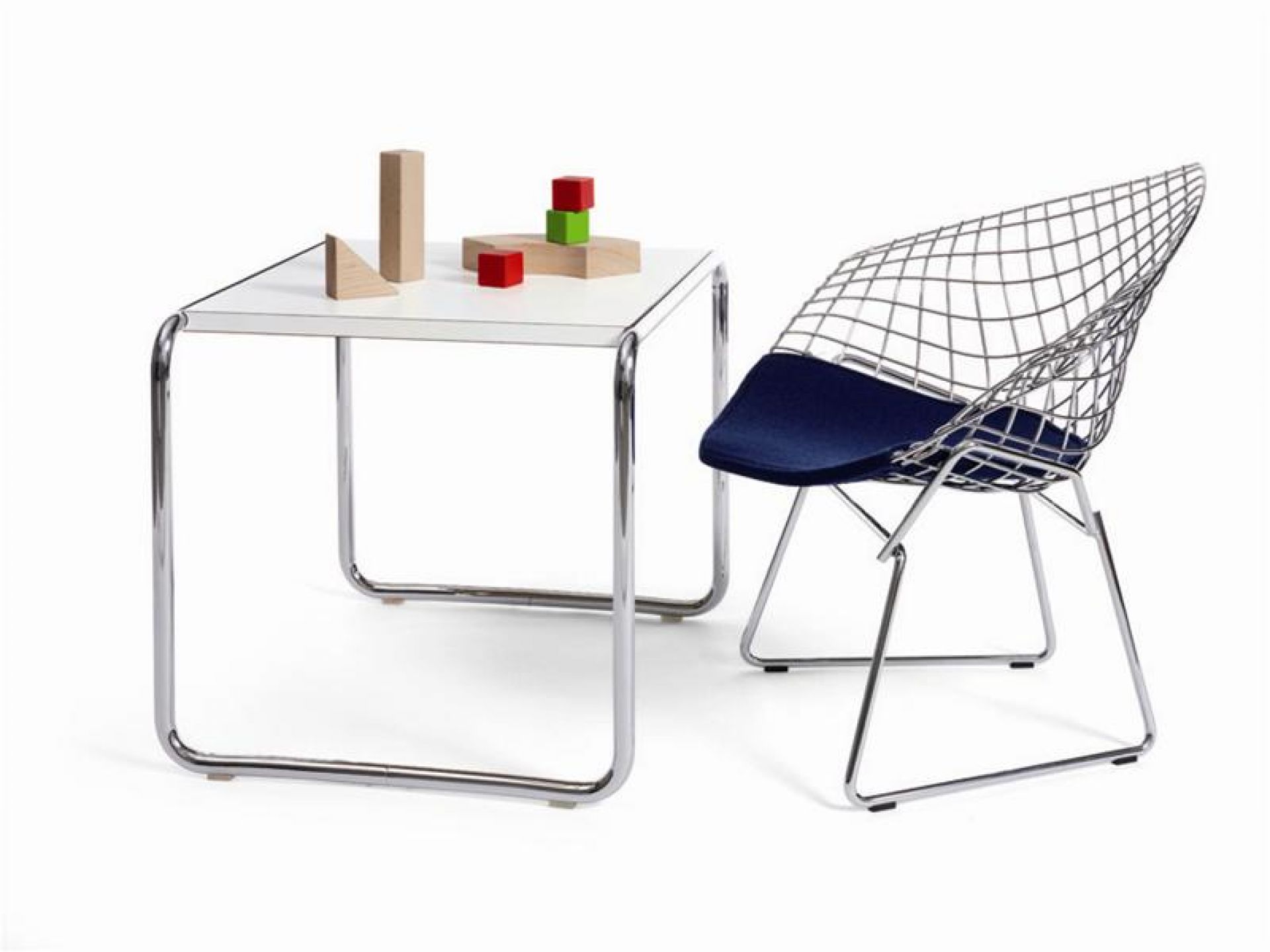 Laccio 1 klein Couchtisch Knoll International