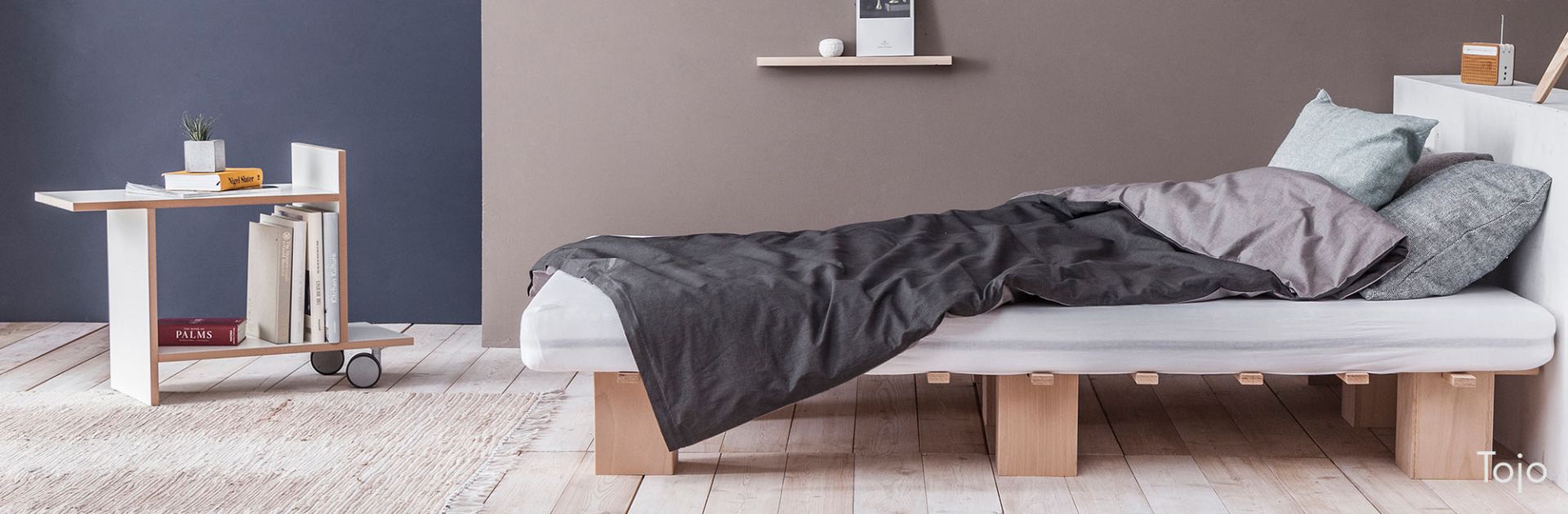 System Bett Tojo mit Cube Nachttisch geschenkt!