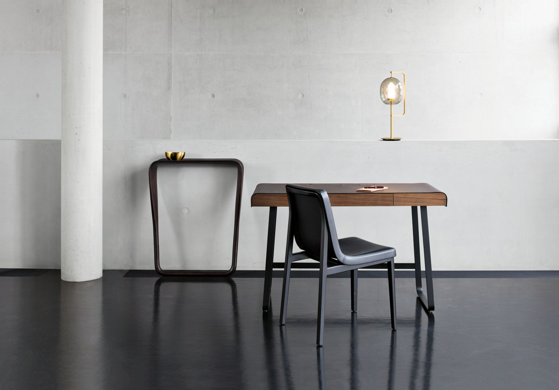 Lantern Light Tischleuchte Messing ClassiCon