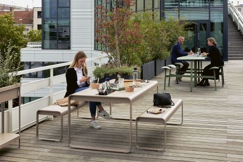 Bolder 3-Sitzer-Tisch mit Sitzflächen Outdoor Fermob MÄNGELEXEMPLAR