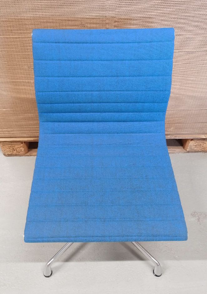 Aluminium Chair EA 101 / EA101 Stuhl BLAU/MOORBRAUN Vitra AUSSTELLUNGSSTÜCK / GEBRAUCHTMÖBEL