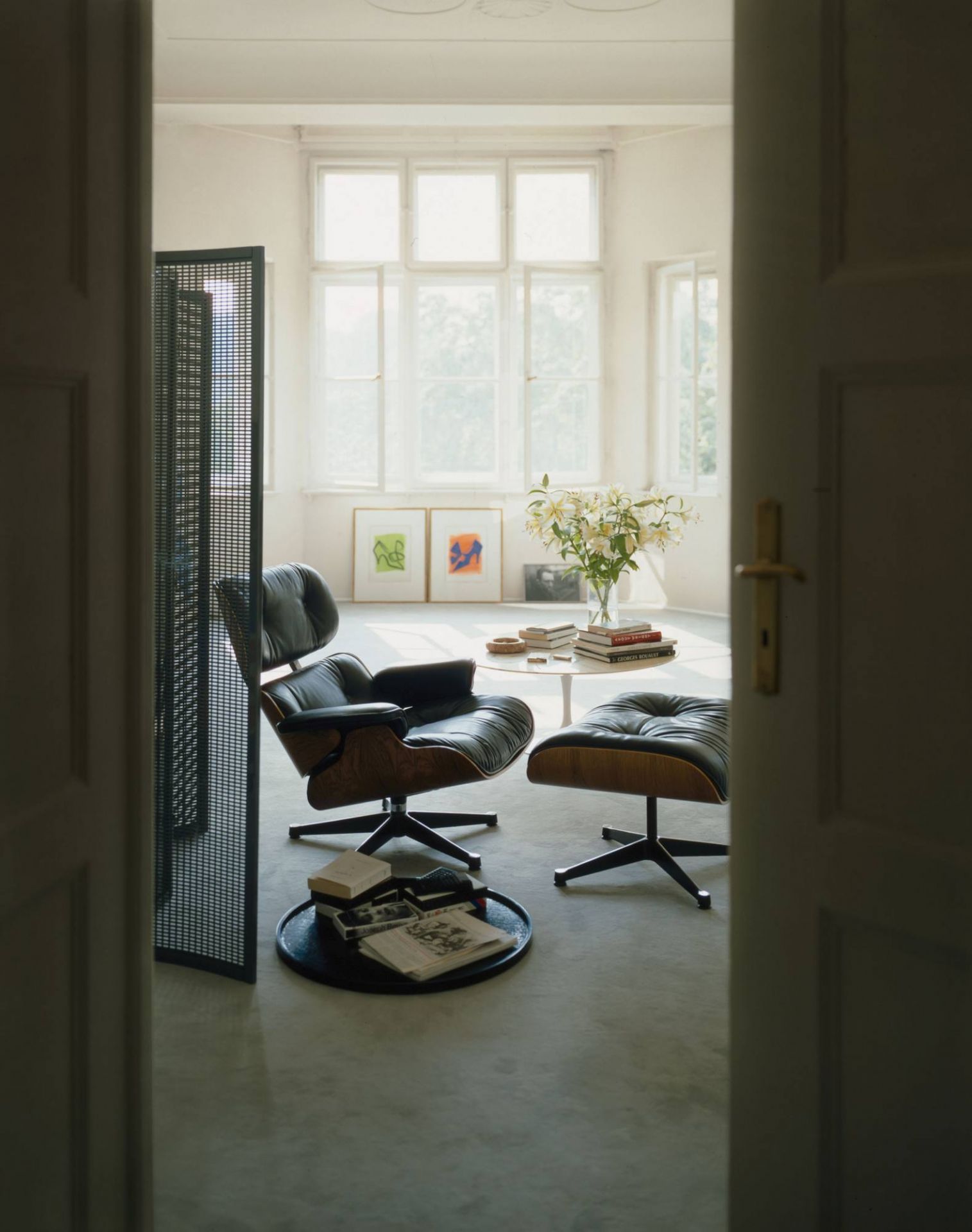 Eames Lounge Chair & Ottoman Armchair Leder Premium Vitra Seiten poliert- schwarz Leder Premium F schwarz Palisander