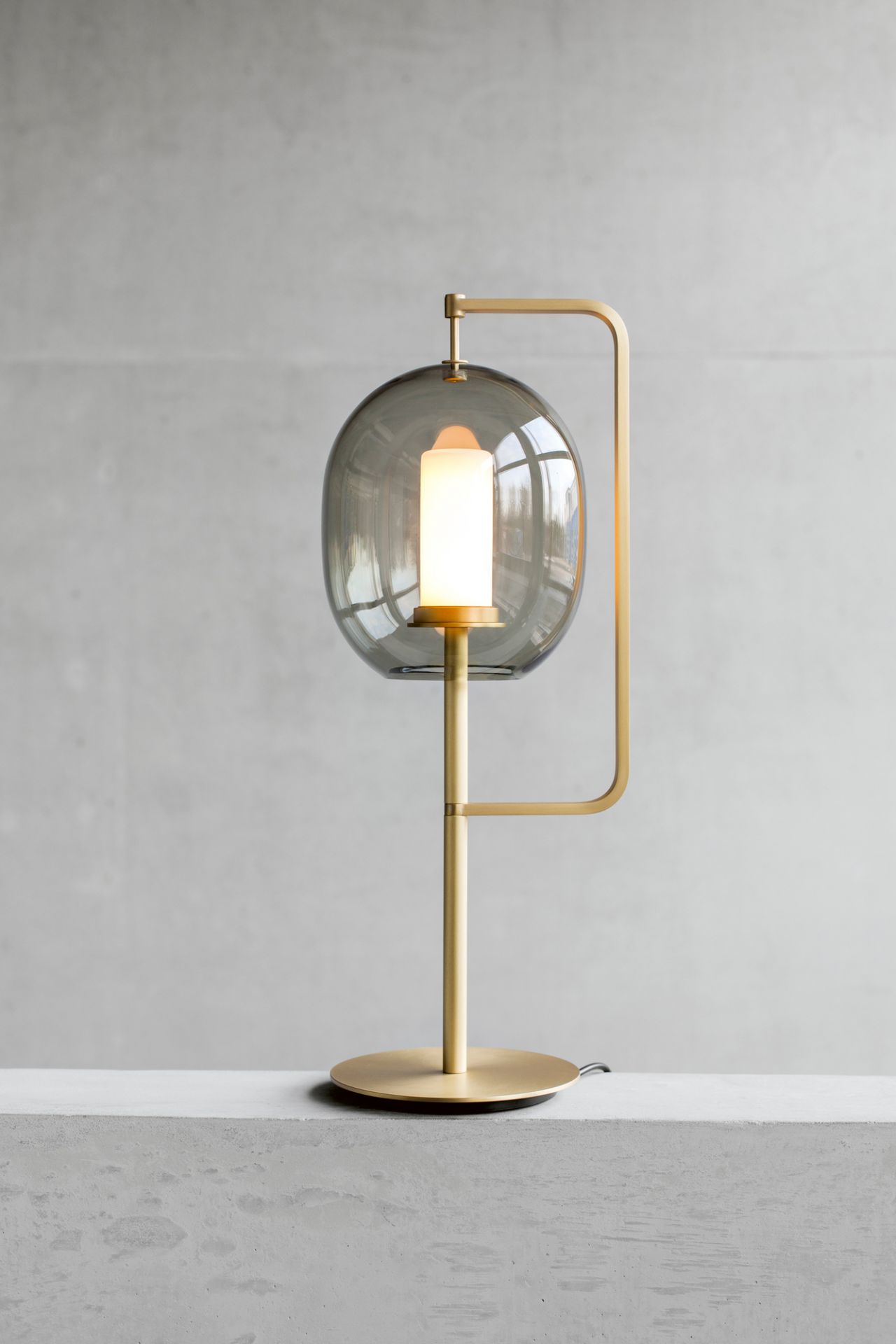Lantern Light Tischleuchte Messing ClassiCon