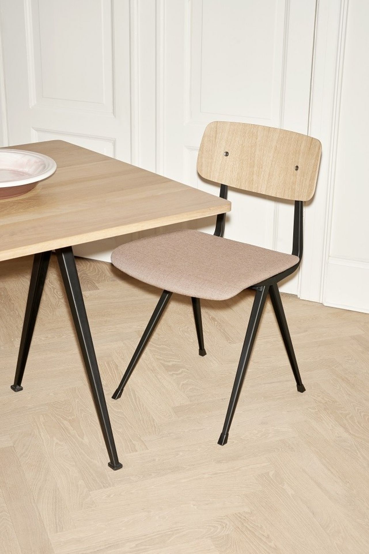 Pyramid Table 02 Esstisch Hay Pyramid Table 02 Esstisch Hay