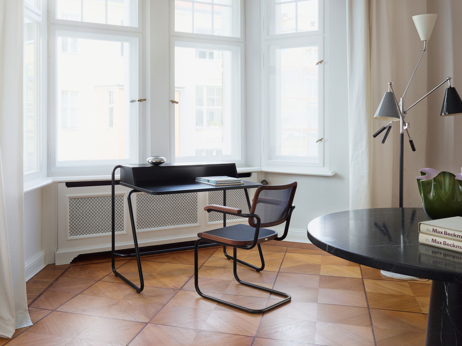 S 1200 Sekretär Thonet