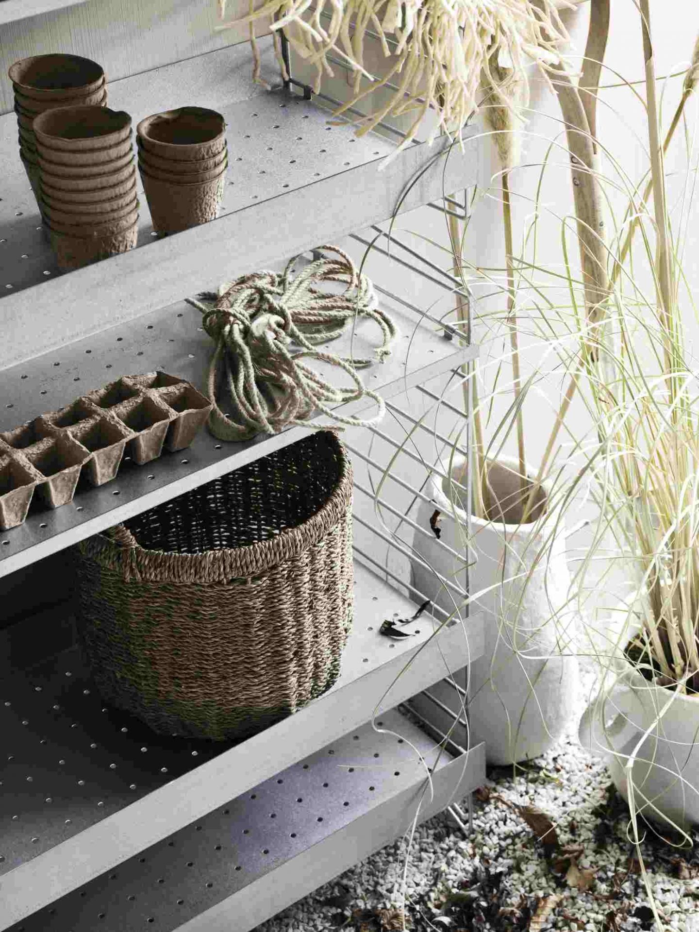 String Outdoor Wand Regalsystem C String Furniture