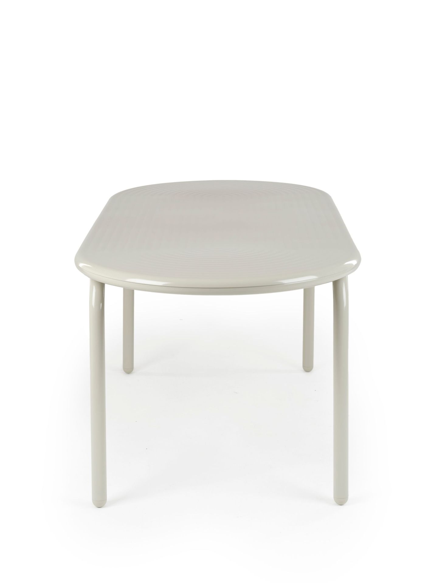 Groove Outdoor Tisch Putty Tom Dixon